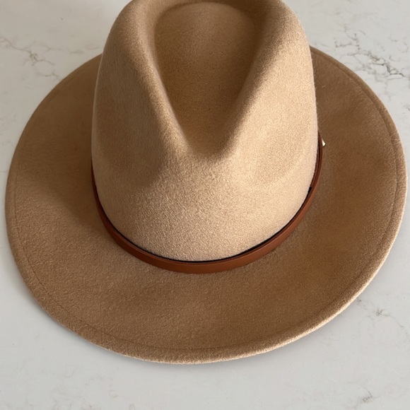 Anthropologie felted fedora. Camel color leather trim - Picture 9 of 9